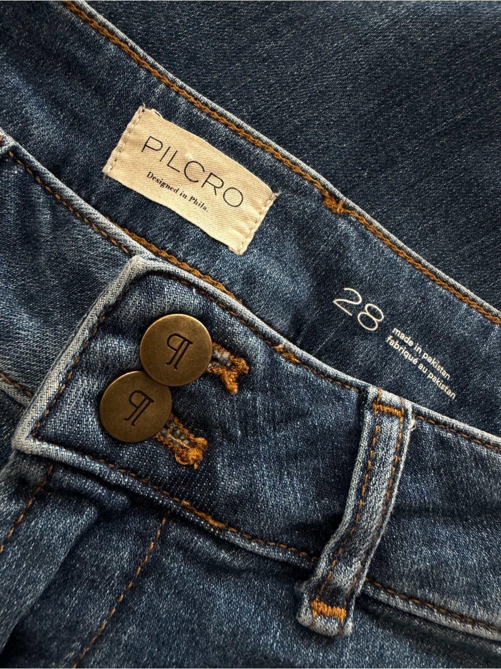 Anthropologie Pilcro The Wanderer Mid-Rise Relaxed Jeans in Borocay Wash Size 28 - Picture 9 of 10